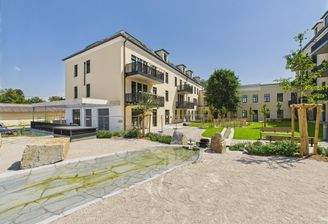 CAM04191G0-PR0052-STILL009