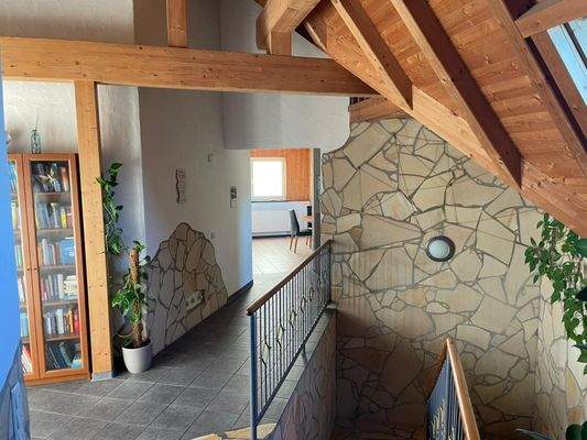 Obergeschoss: Flur und Treppe