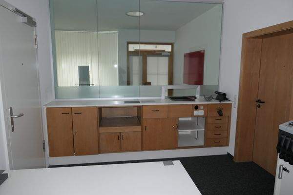 Büro/Theke EG