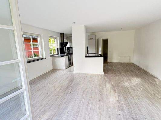 Wohnbereich mit Blick zur Küche