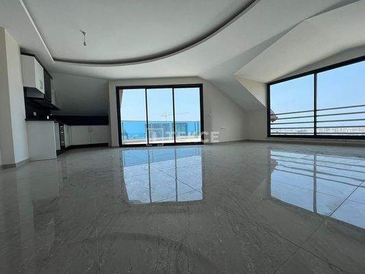Ready-to-move Apartments with Sea and City Views in Alanya Mahmutlar