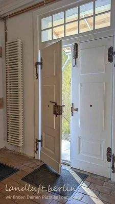 Lehnschulzenhaus EG, zweiflüglige Eingangstür.jpg