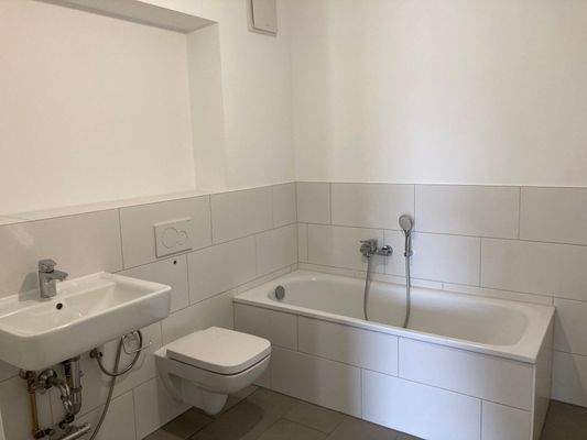 Beispielfoto einer anderen Wohnung: Bad m Wanne