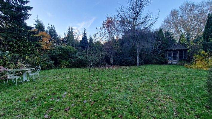 Das parkähnliche Grundstück