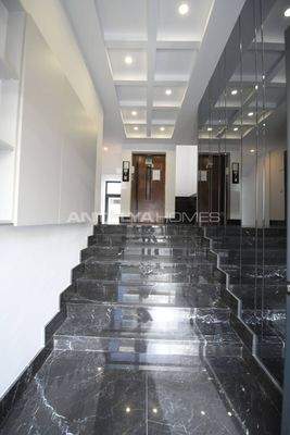 Flats in a Complex with Communal Pool in Alanya