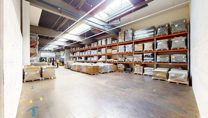 Ausstattungsbeispiel Lager-, / Produktionshalle