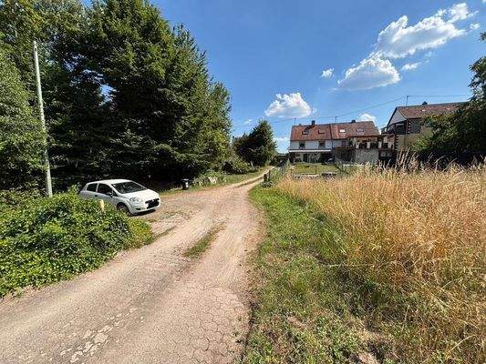 Zufahrt zum Grundstück