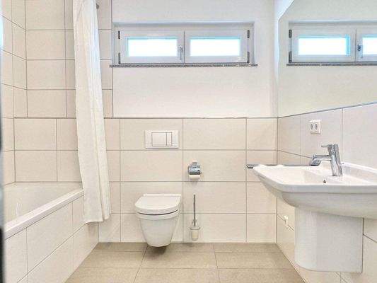 Badezimmer Ansicht 1.jpg