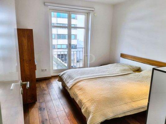 Hauptschlafzimmer mit Platz für einen Kleiderschrank