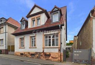 Straßenansicht vom Vorderhaus