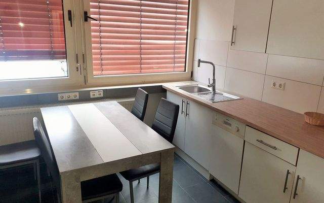 Zimmer mieten Stuttgart Wangen möbliert günstig Wohnen auf Zeit urbanbnb 5.jpeg