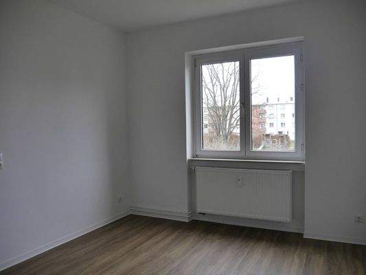 5 Kinder-/Arbeitszimmer