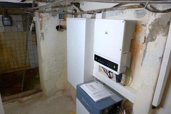 Kellerflur mit WR und Speicher