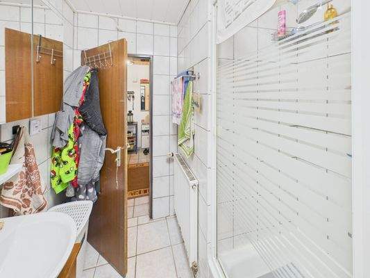 CAM01223G0-PR0177-STILL034