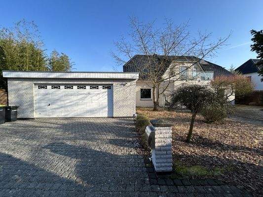 Ansicht Ost inkl Doppelgarage