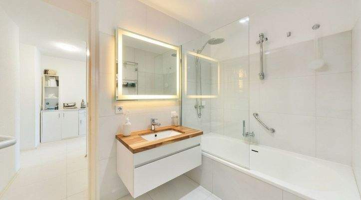 Beispielhafte Darstellung neues Bad