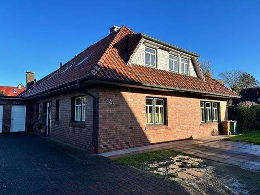 Gepflegtes Zweifamilienhaus