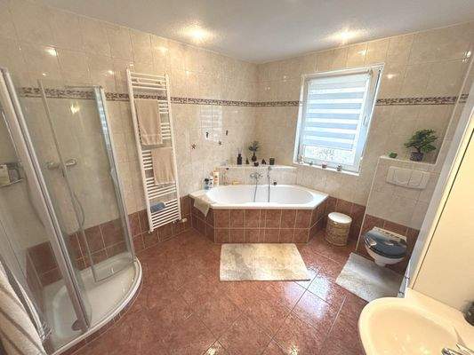 DG: Familienbad, Bild 1