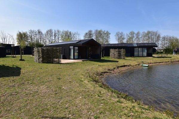 Ferienhaus-zu-verkaufen-Lakeside-Resort-Brielle04