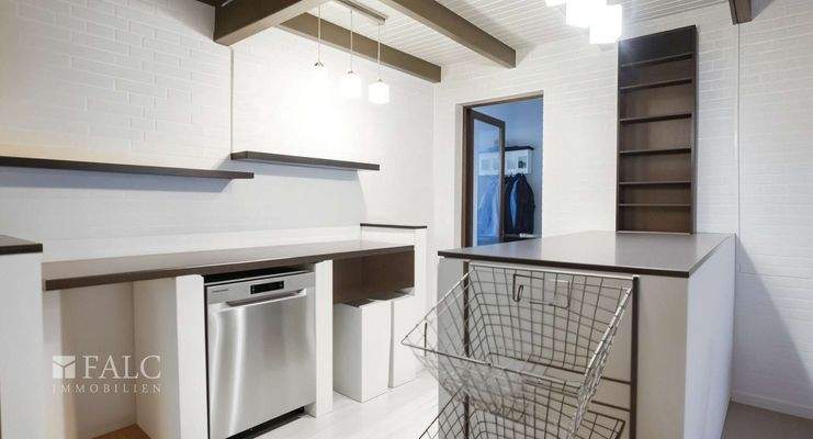 Küche, Leer (unmöbliert) - (KI generiert)