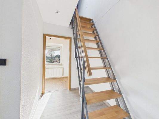 Treppe in das Dachgeschoss