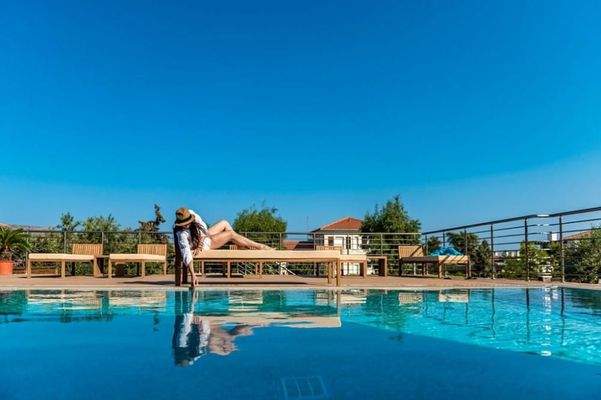 Kreta, Tsifliki: Umweltfreundliche Villa mit Pool, Garten und Whirlpool bei Elounda zu verkaufen