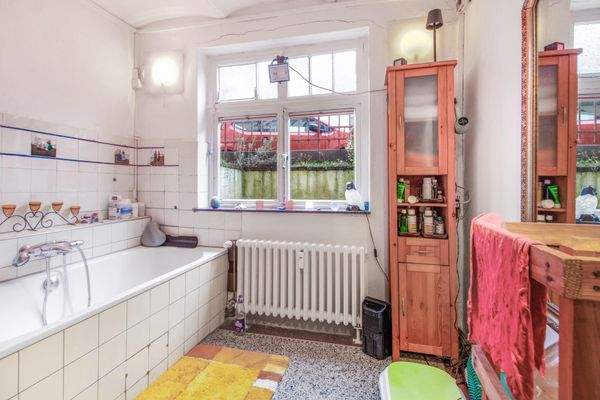 Bad mit Sauna im Kellergeschoss