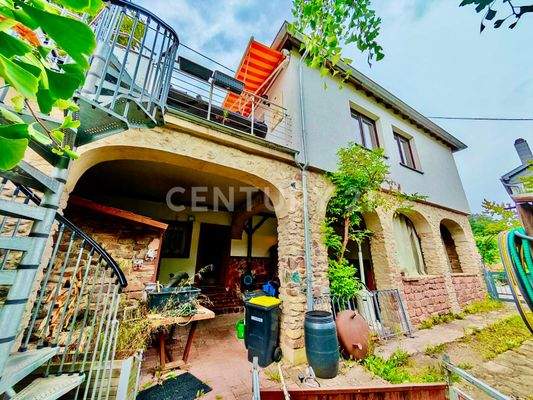 Riesige Terrasse im EG, große Terrasse im OG