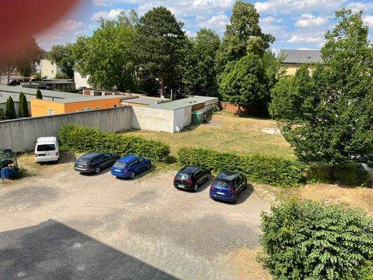 Stellplätze im Hof
