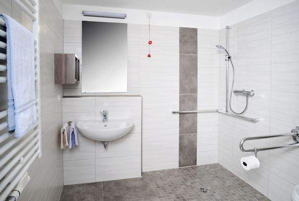 Beispiel Duschbad im Apartment