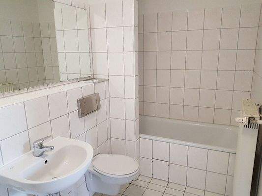 Badezimmer mit Badewanne