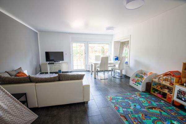 17 - Privatraum Einliegerwohnung.jpg