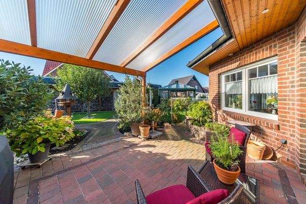 Überdachte Terrasse Hauptwohnung