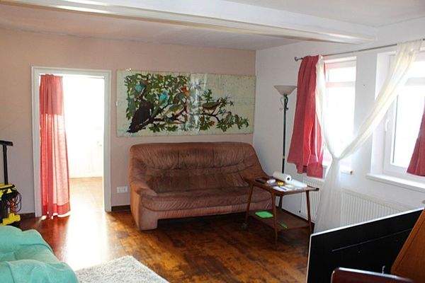 Wohnzimmer OG Hauptgebäude.JPG