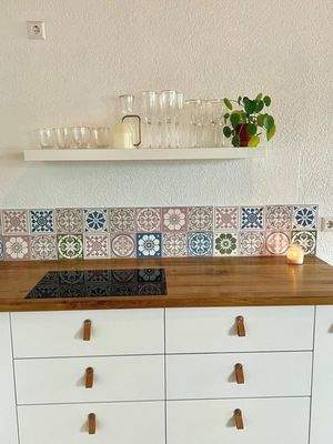 stilvolle Einbauküche mit Elektrogeräten