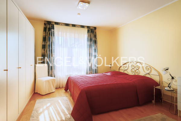 Geräumiges Schlafzimmer