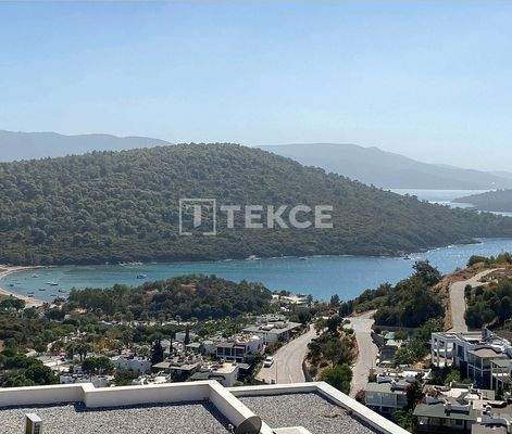 Sea View Penthouses in a Project with Pool in Bodrum