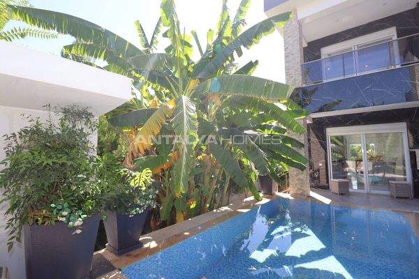 Elegant House with Private Pool in Antalya Yesilbayır