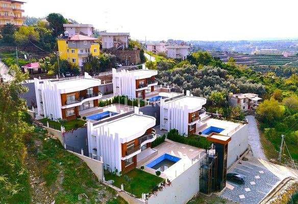 Elegantly Designed Villas with Nature View in Kızılcaşehir