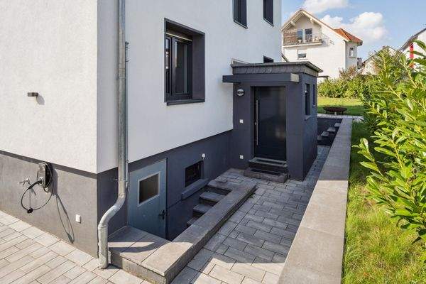 37005_005_Hauseingang