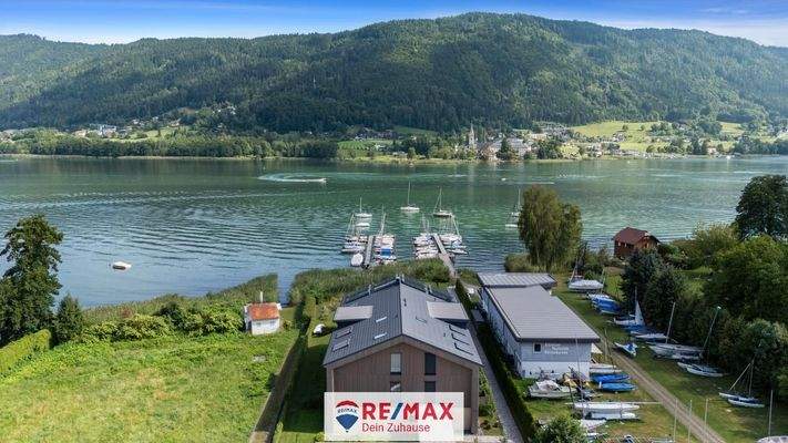 Rückseite gesamtes Gebäude