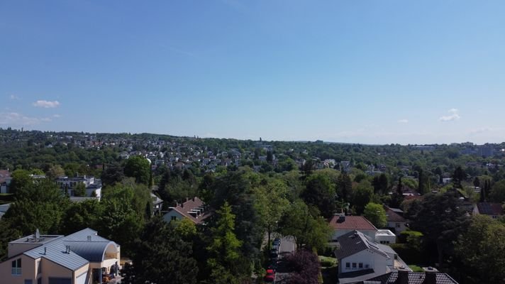 Weitblick über Wiesbaden bis nach Mainz