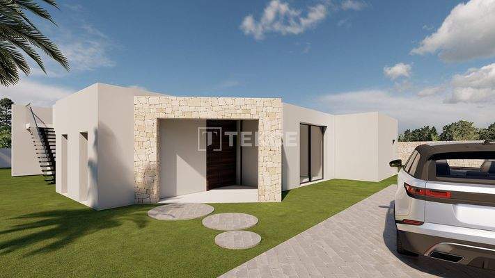 Spacious 3 Bedroom Villa with Private Pool in Calpe