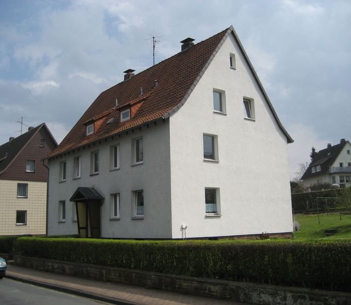 2 Zimmer Wohnung in Eschershausen , Ith