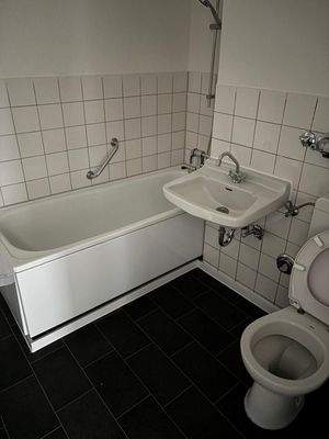 Badezimmer mit Badewanne