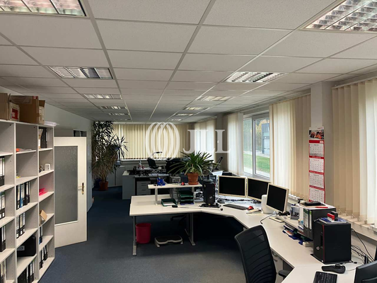 Büro im OG