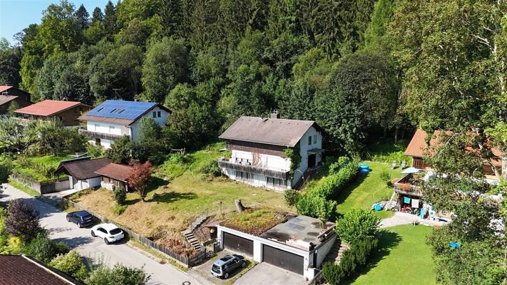 Ansicht Haus Grundstück von Nordosten