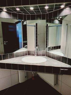 Wohnhaus - Bad-Waschtisch