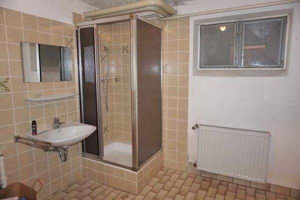 Waschraum Keller - Mit Dusche