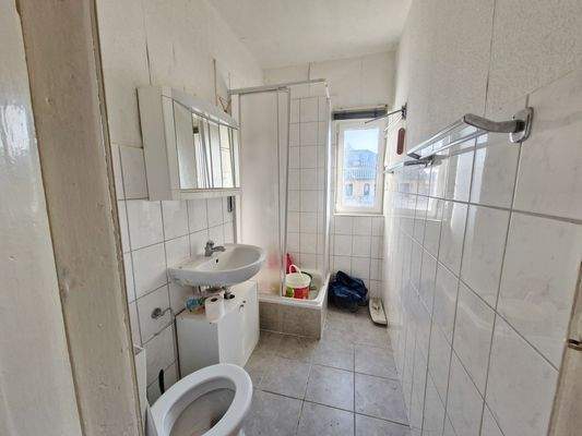 teilmodernisiertes Bad_01 1.OG